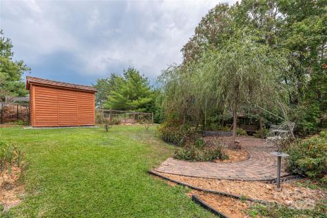 17 Red Oak Lane Alexander NC 28701