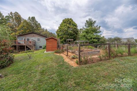 17 Red Oak Lane Alexander NC 28701