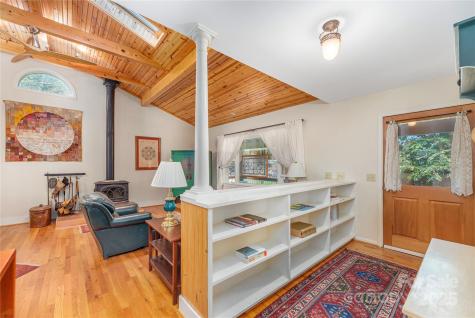 17 Red Oak Lane Alexander NC 28701