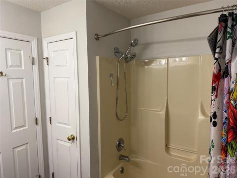 7004 Forest Hills Drive Denver NC 28037