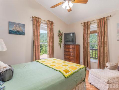 1120 Jacobs Branch Road Franklin NC 28734