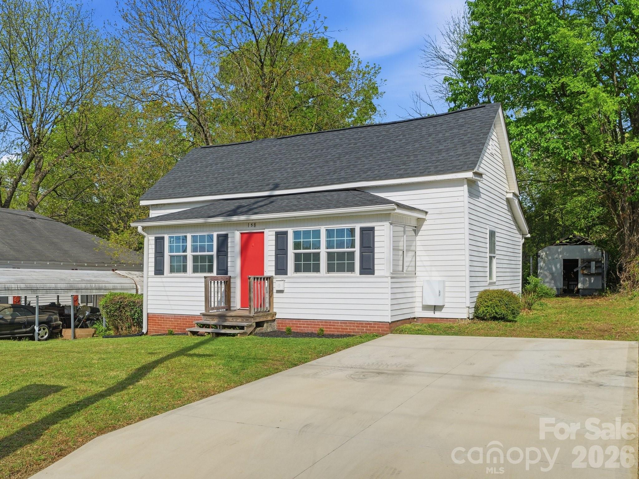 158 NW Academy Street Concord NC 28025