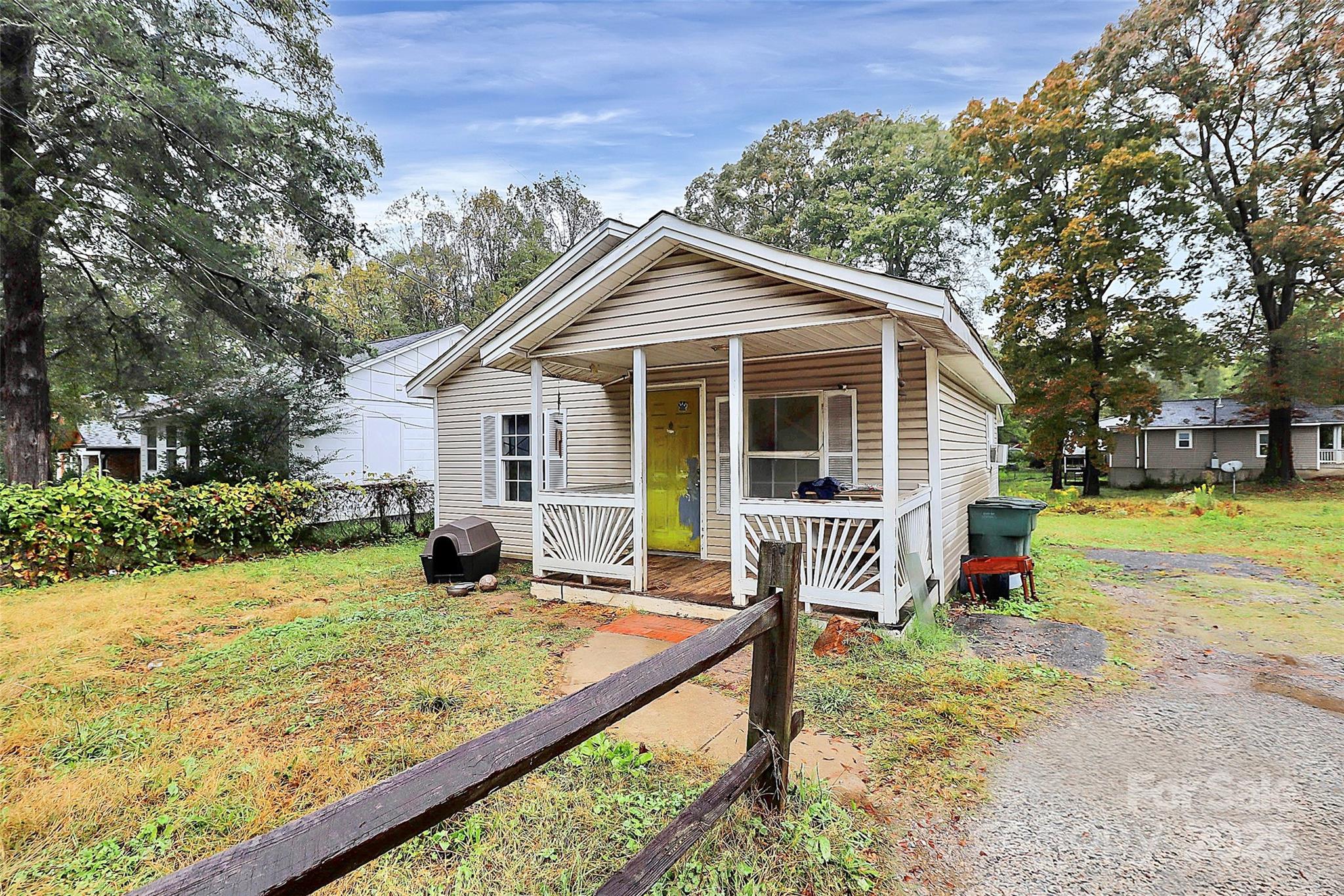 1104 W Davidson Avenue Gastonia NC 28052