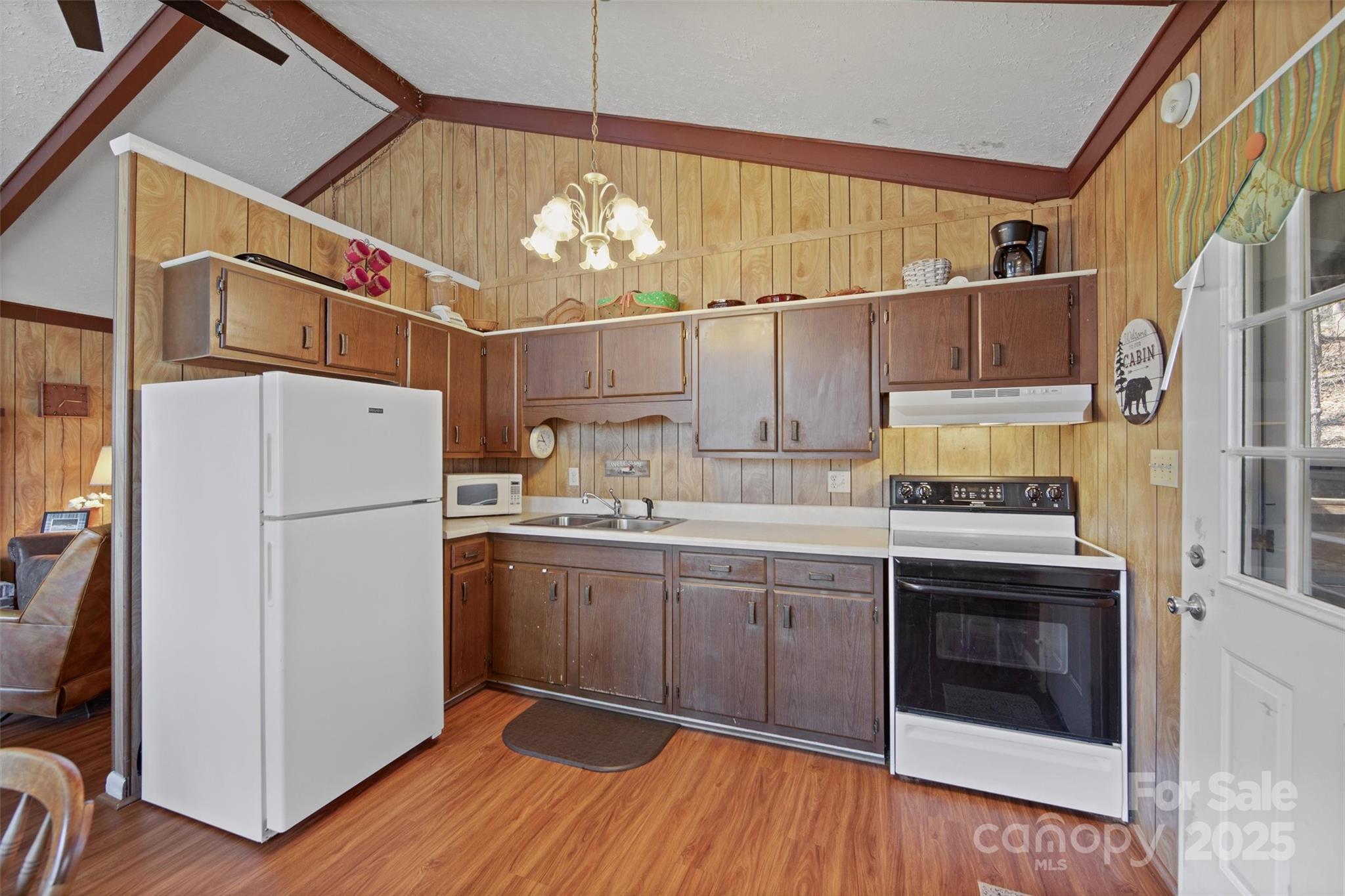 679 Locust Drive Maggie Valley NC 28751