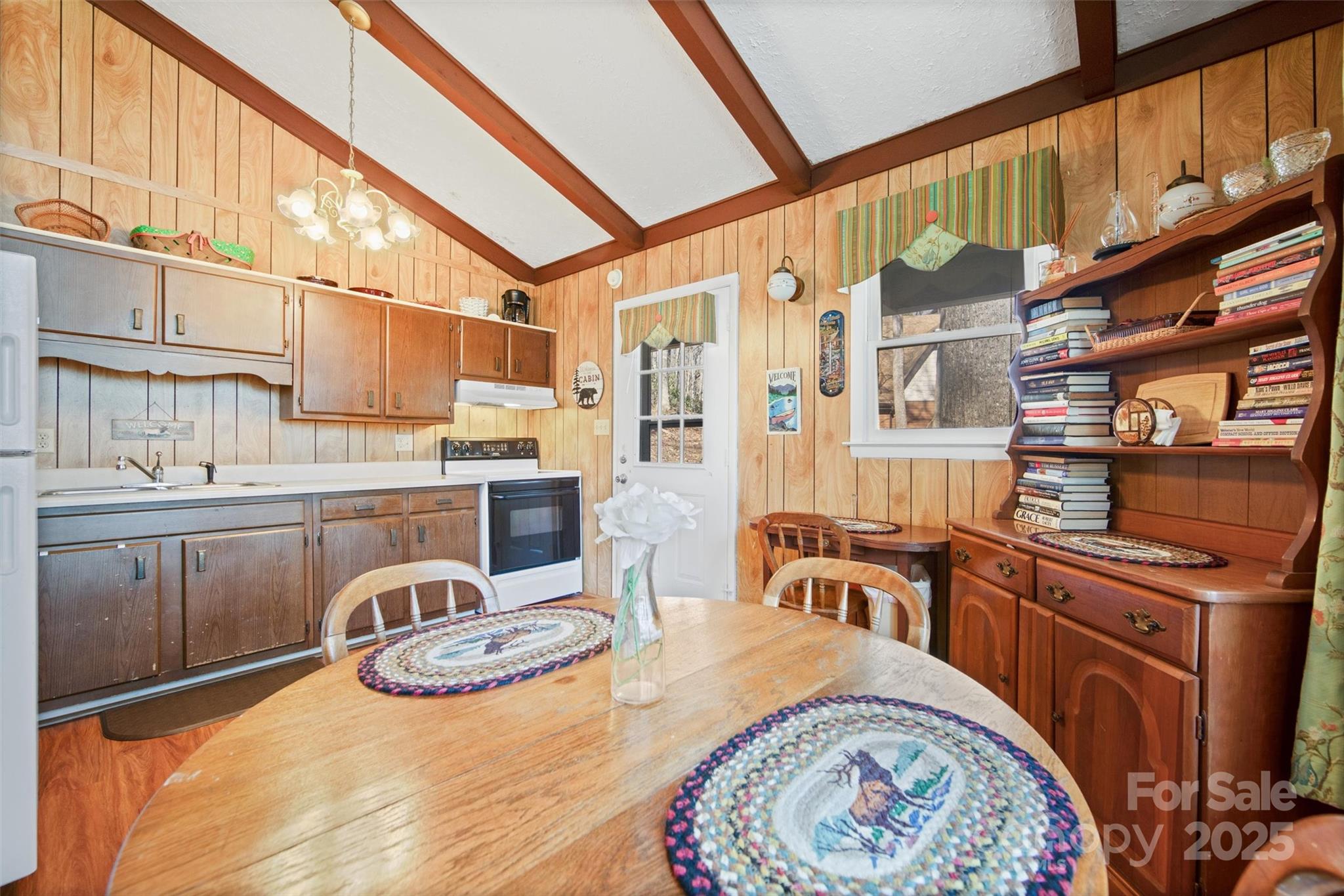 679 Locust Drive Maggie Valley NC 28751