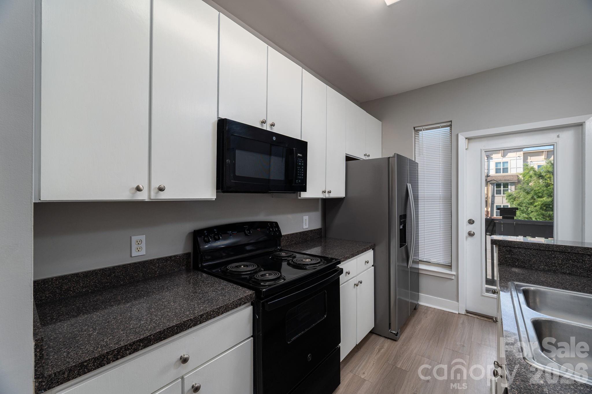 1012 Skyline View Way Charlotte NC 28204