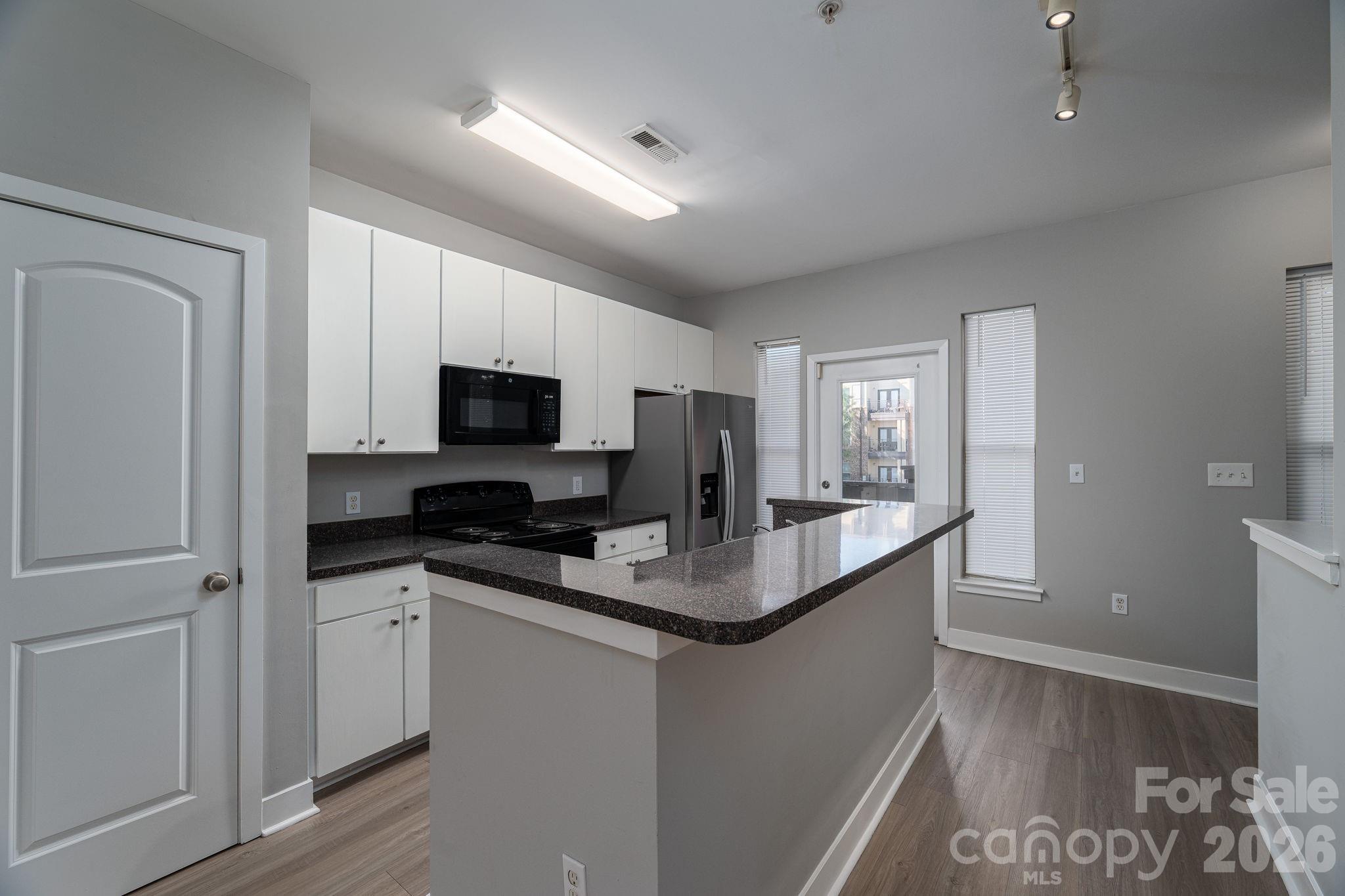 1012 Skyline View Way Charlotte NC 28204