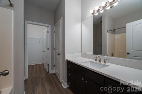 1012 Skyline View Way Charlotte NC 28204