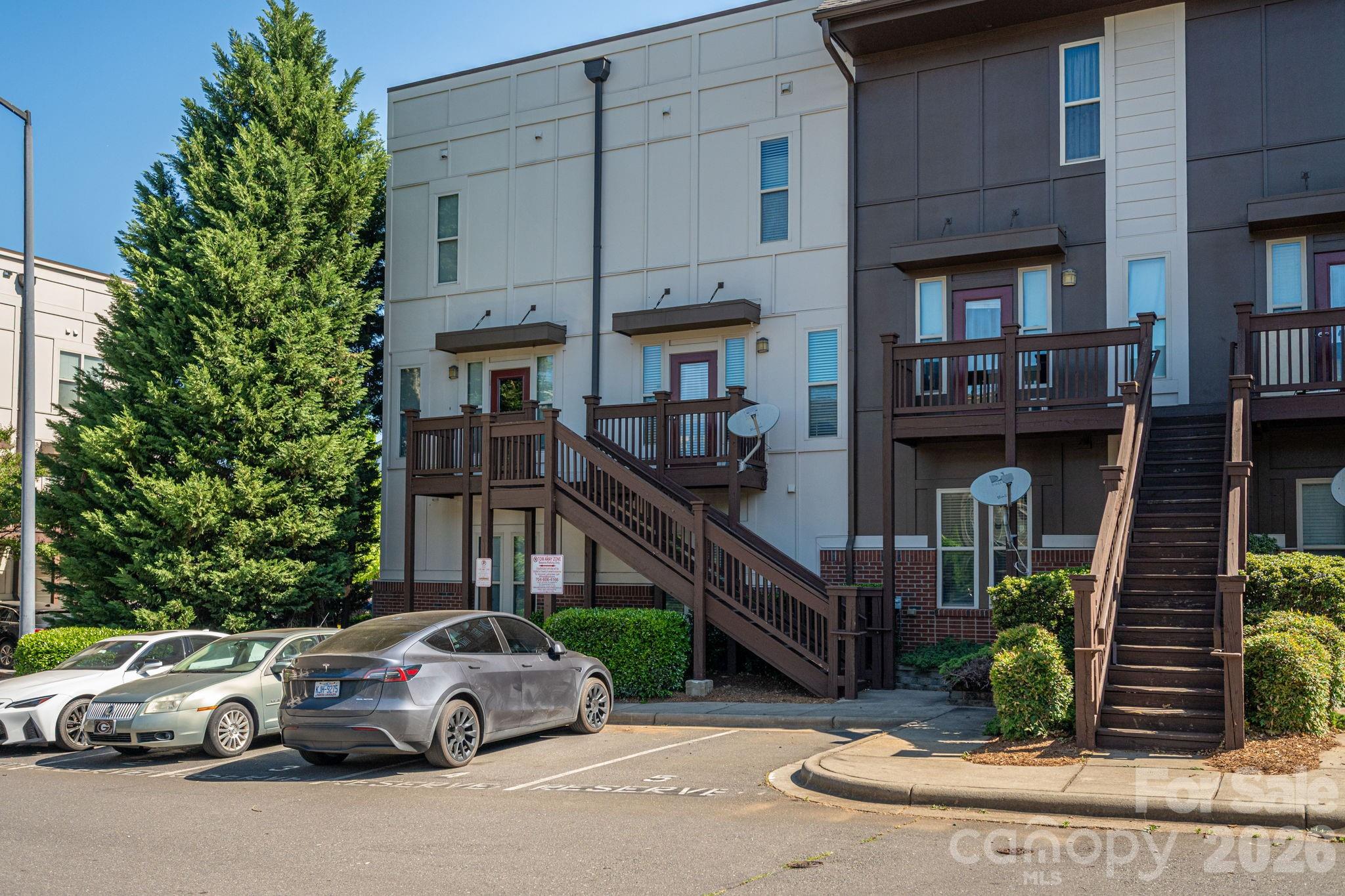 1012 Skyline View Way Charlotte NC 28204