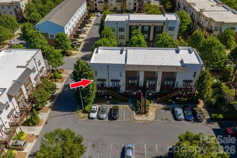 1012 Skyline View Way Charlotte NC 28204