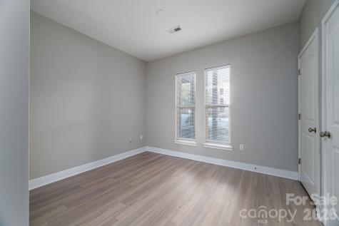 1012 Skyline View Way Charlotte NC 28204