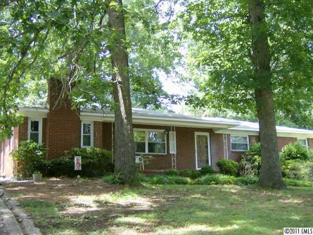 619 Bruton Street Troy NC 27371