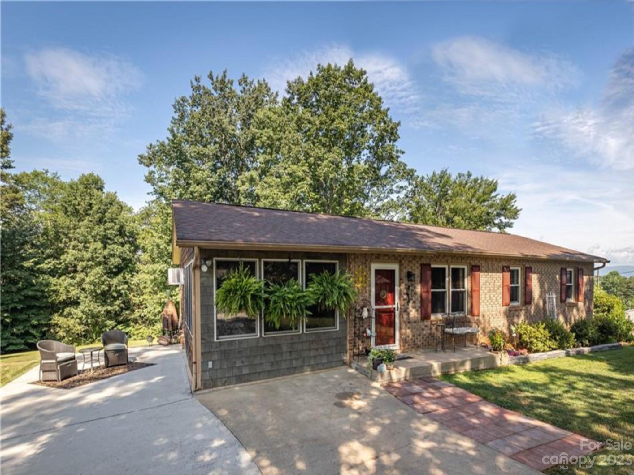 102 Lions Hill Street Morganton NC 28655