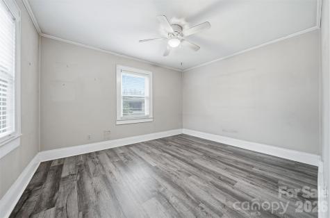 2036 4th Street NE Hickory NC 28601