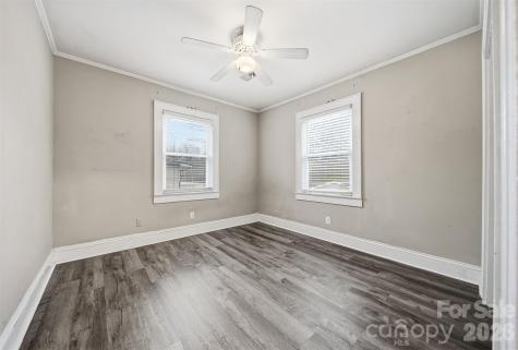 2036 4th Street NE Hickory NC 28601