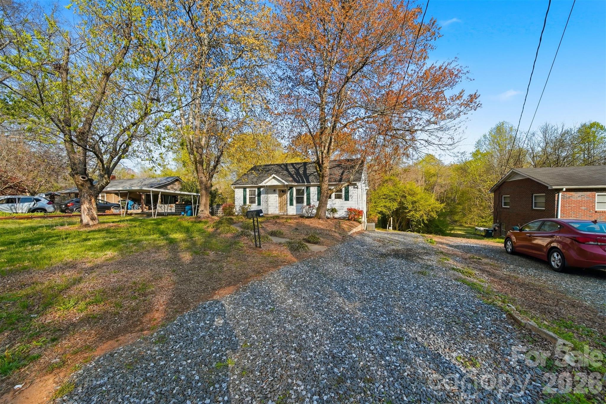 2036 4th Street NE Hickory NC 28601