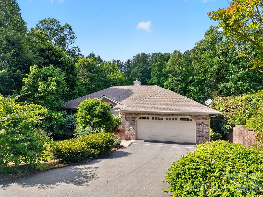 7 Firestone Court Etowah NC 28729