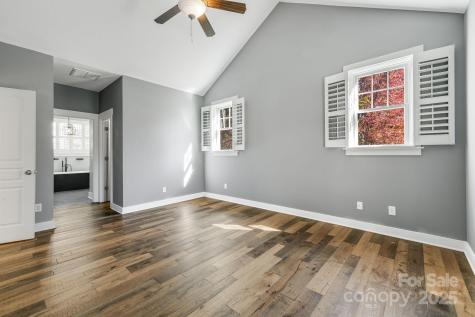 2 Oakhaven Terrace Asheville NC 28803