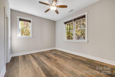 2 Oakhaven Terrace Asheville NC 28803