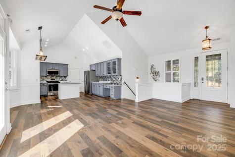 2 Oakhaven Terrace Asheville NC 28803