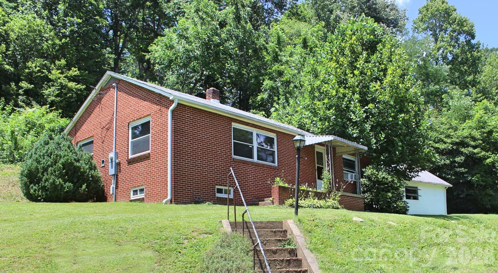 882 Poison Cove Road Clyde NC 28721