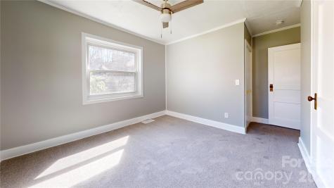 882 Poison Cove Road Clyde NC 28721