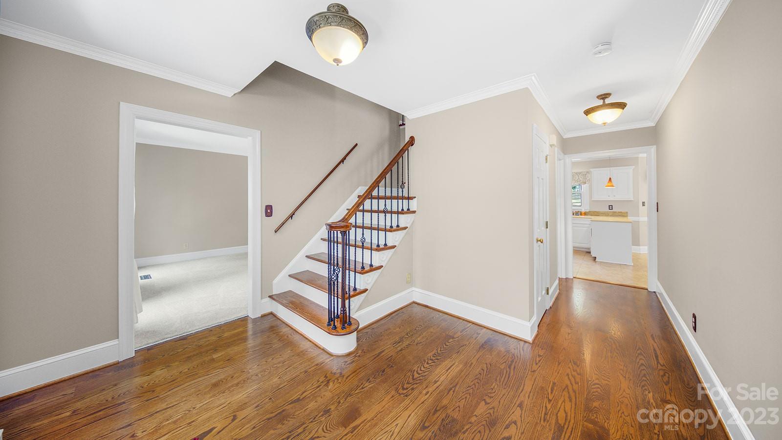 9807 Glastonbury Court Charlotte NC 28270