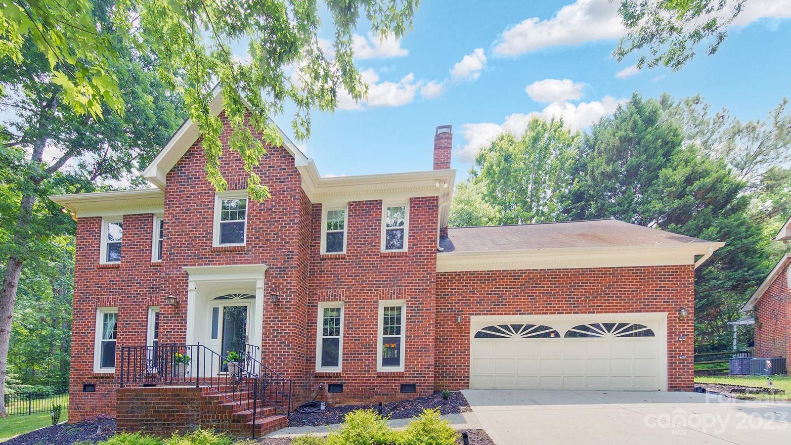 9807 Glastonbury Court Charlotte NC 28270