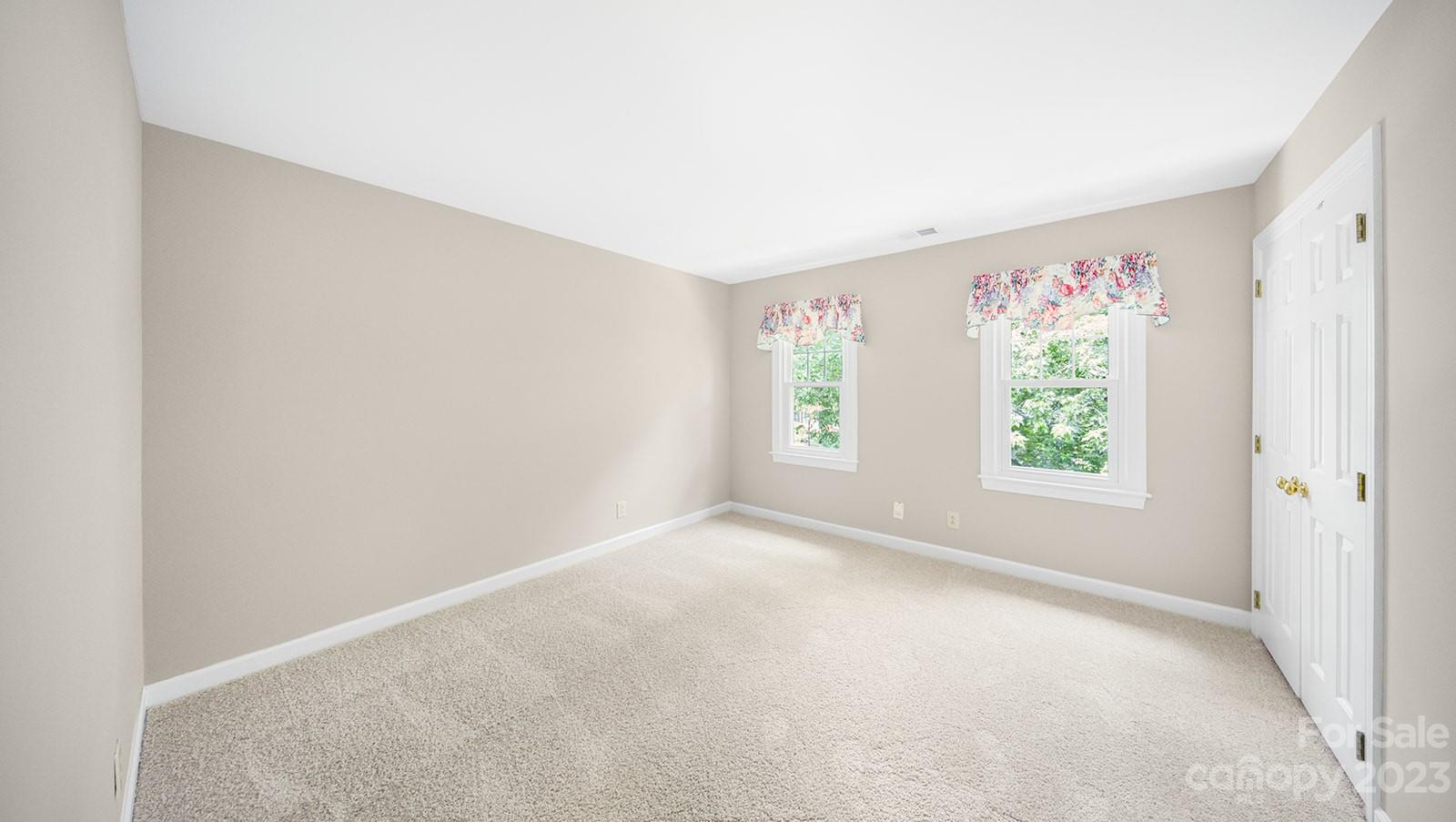 9807 Glastonbury Court Charlotte NC 28270
