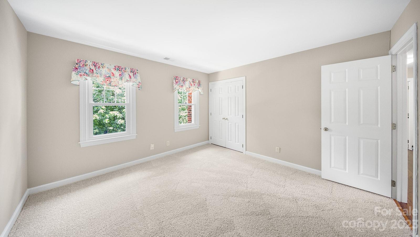 9807 Glastonbury Court Charlotte NC 28270