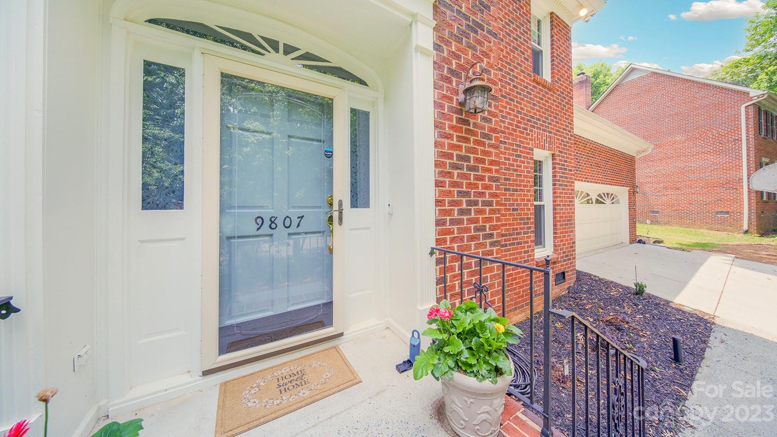 9807 Glastonbury Court Charlotte NC 28270