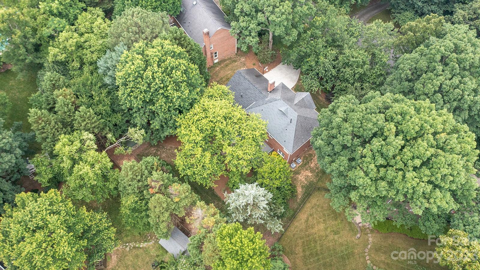 9807 Glastonbury Court Charlotte NC 28270