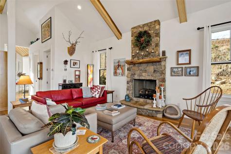 159 Settings Boulevard Black Mountain NC 28711