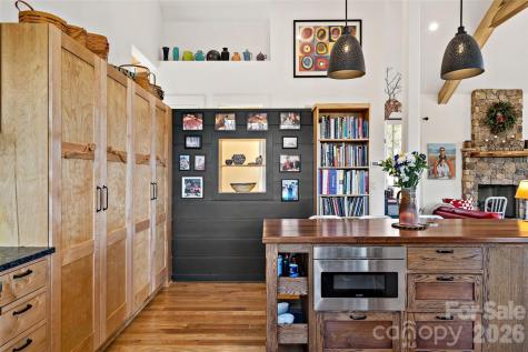 159 Settings Boulevard Black Mountain NC 28711