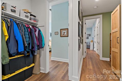 159 Settings Boulevard Black Mountain NC 28711