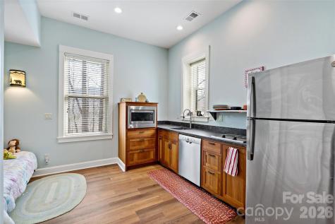 159 Settings Boulevard Black Mountain NC 28711