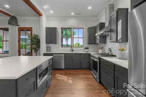 48 Bearfoot Lane Highlands NC 28741