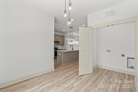 431 W Norment Avenue Gastonia NC 28052