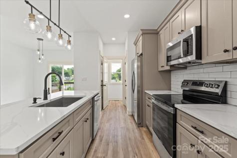 431 W Norment Avenue Gastonia NC 28052