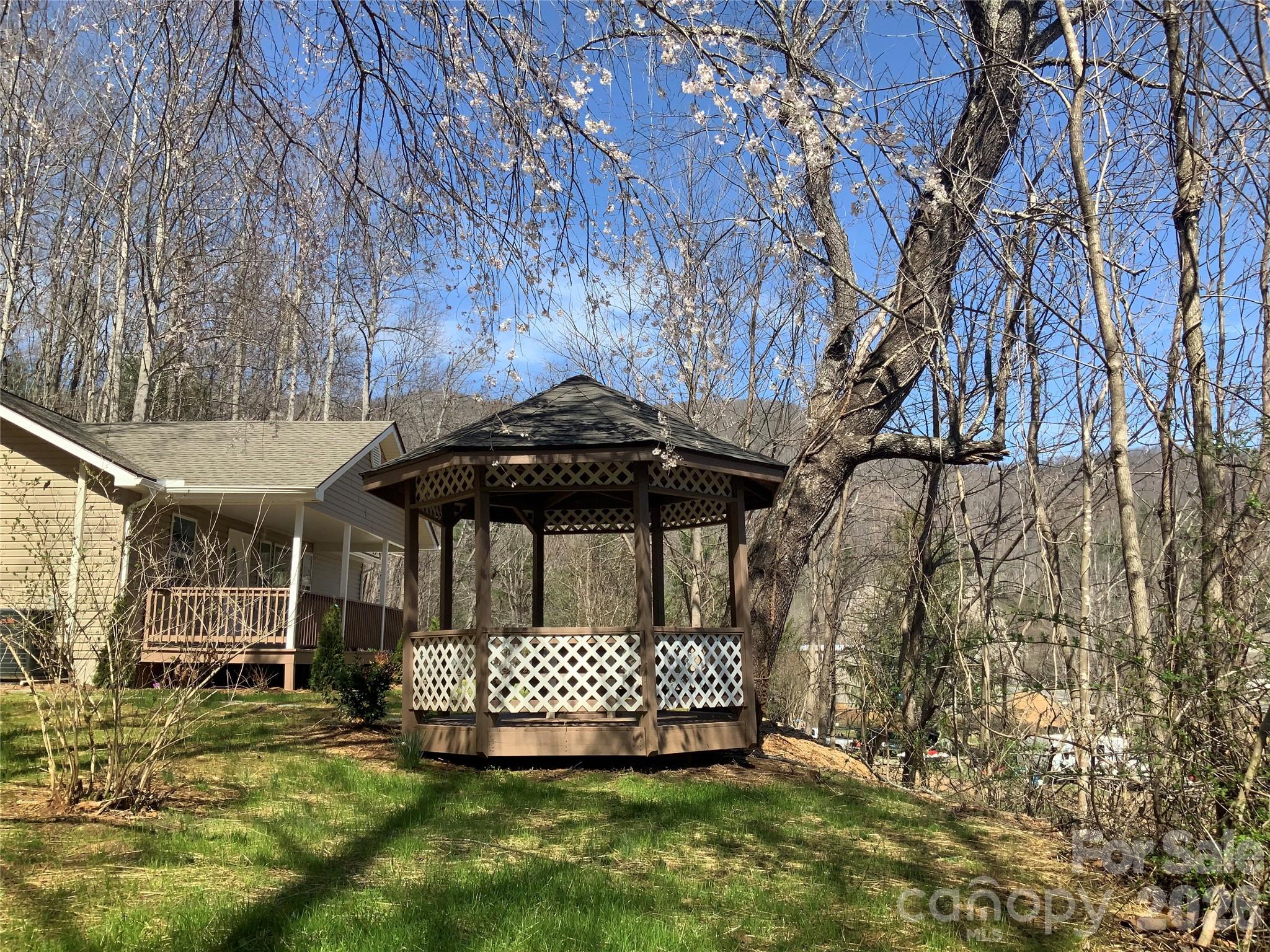 841 B Charlotte Highway Fairview NC 28730