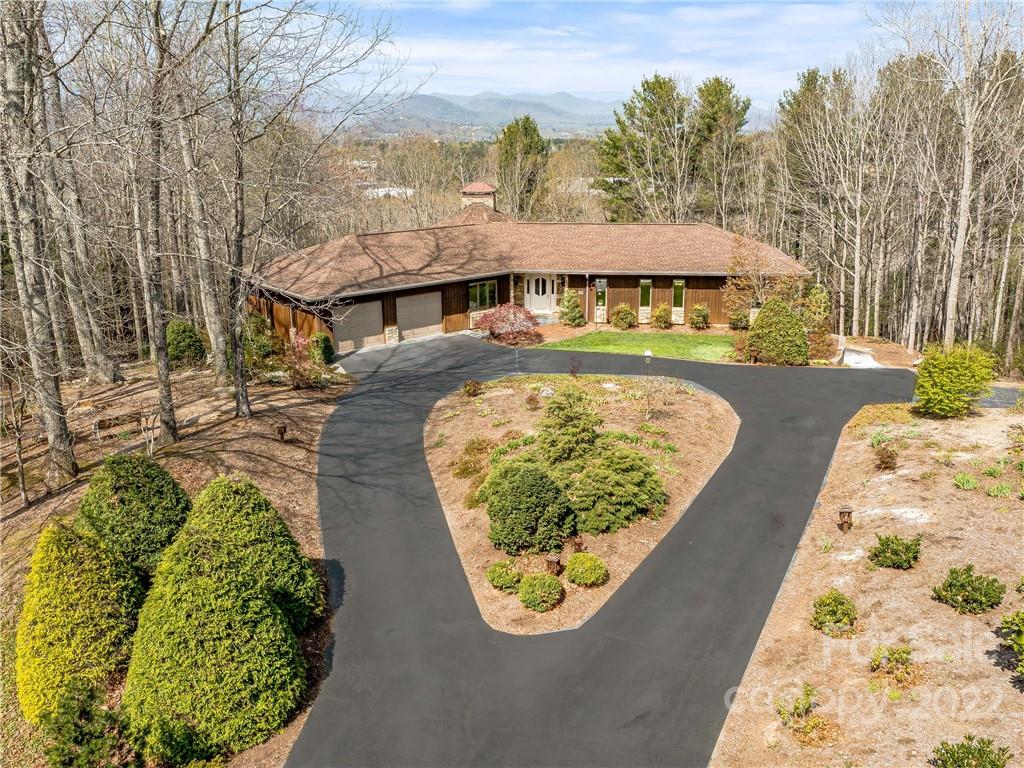 40 Glen Cove Drive Arden NC 28704