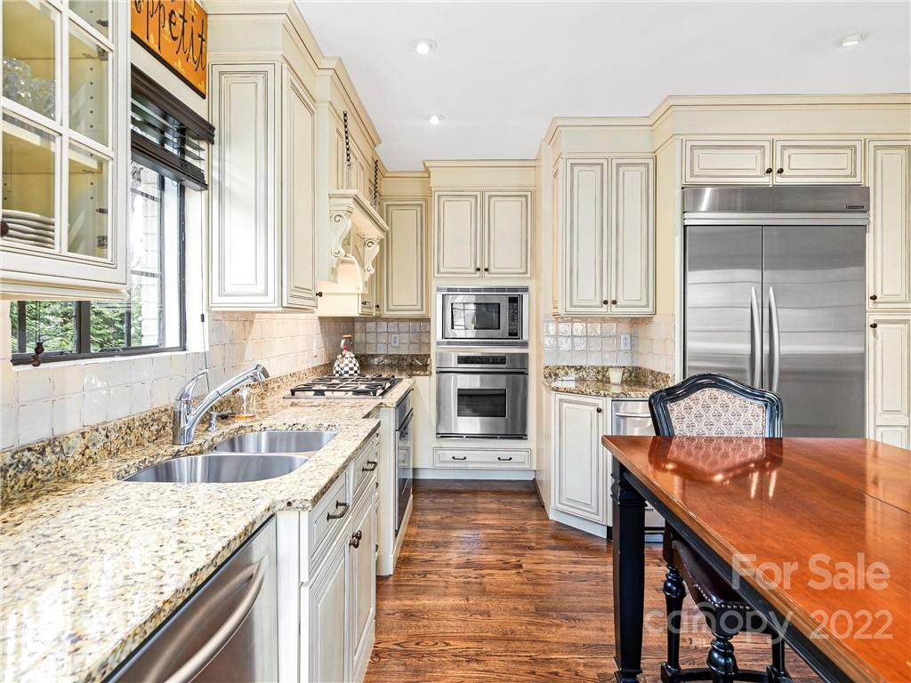 26 White Oak Road Asheville NC 28803