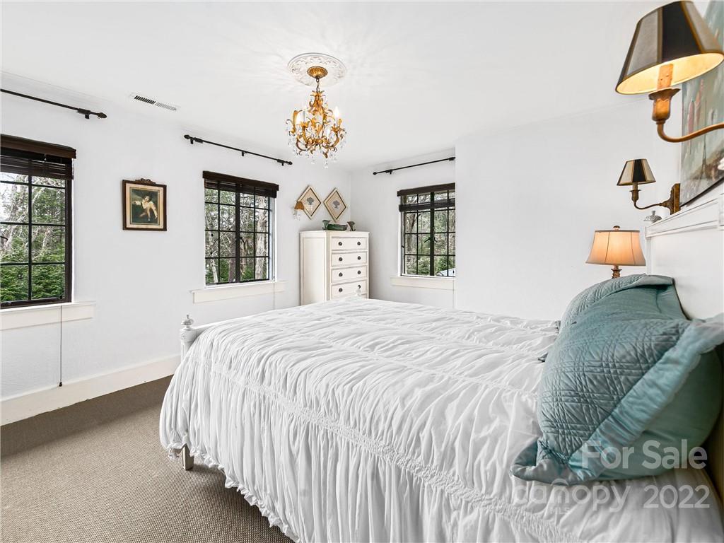 26 White Oak Road Asheville NC 28803