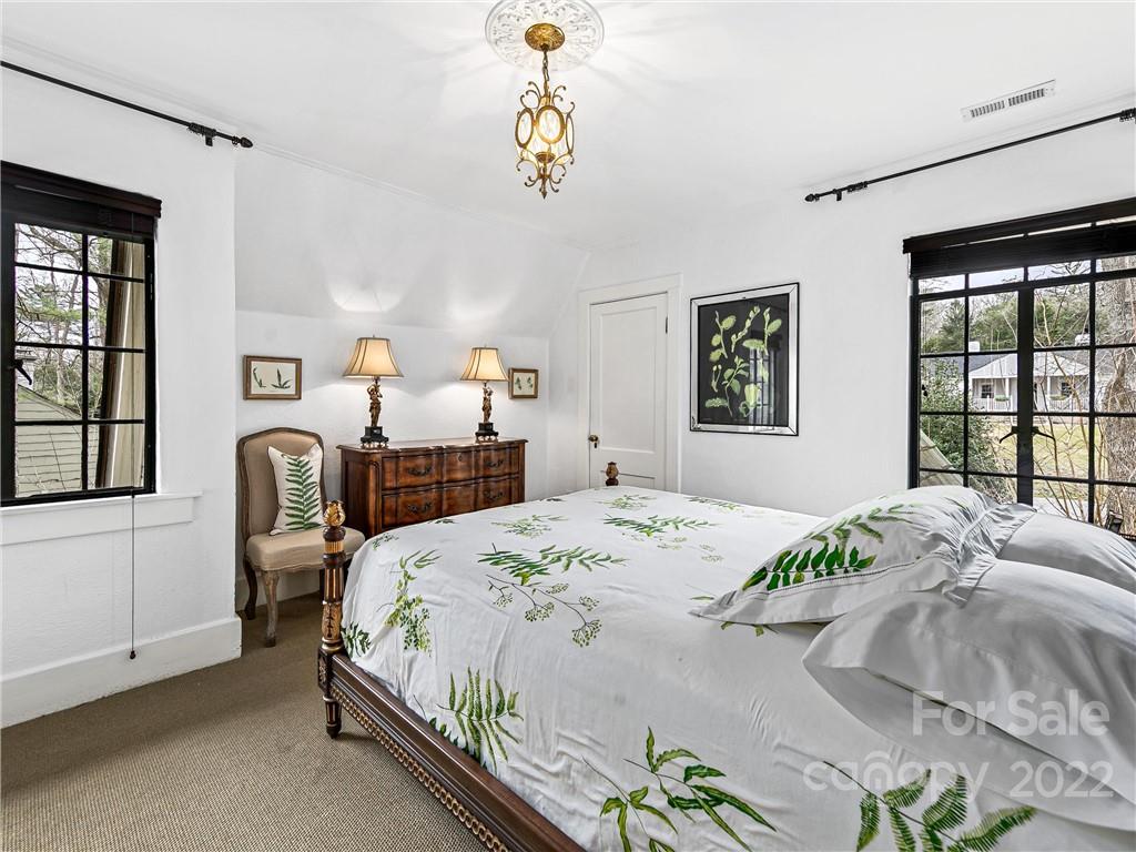 26 White Oak Road Asheville NC 28803