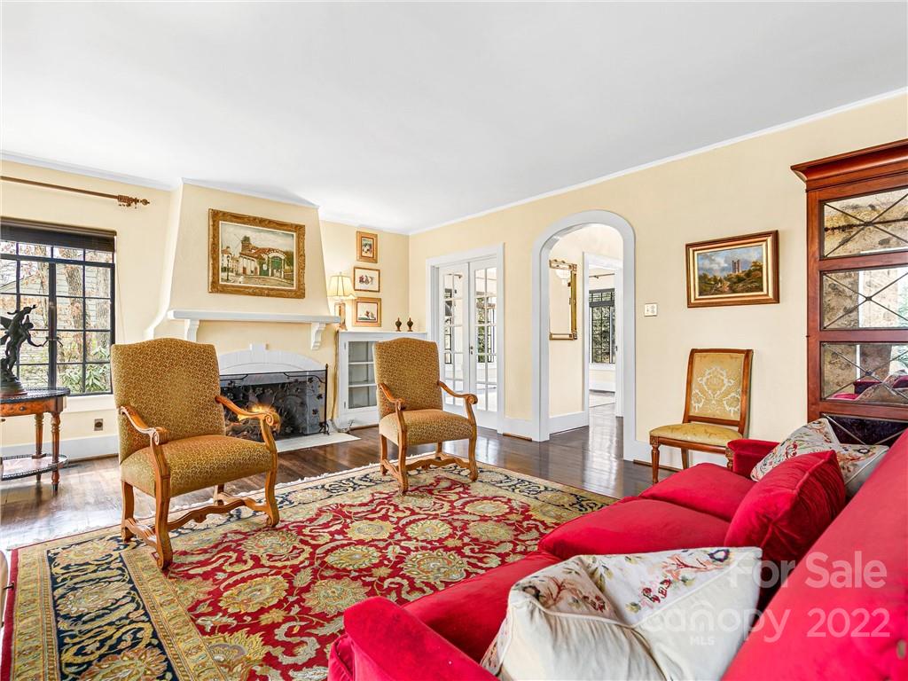 26 White Oak Road Asheville NC 28803
