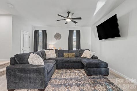 2105 Autumn Olive Lane Matthews NC 28104