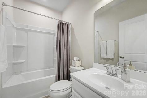 2105 Autumn Olive Lane Matthews NC 28104