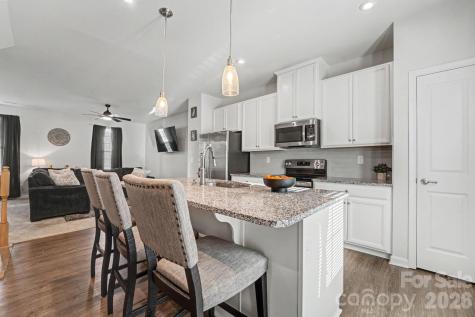 2105 Autumn Olive Lane Matthews NC 28104