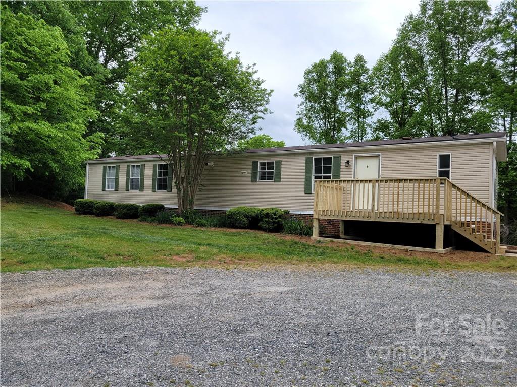 3971 Hartland Road Lenoir NC 28645