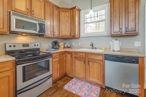 61 Buckle Ridge Weaverville NC 28787
